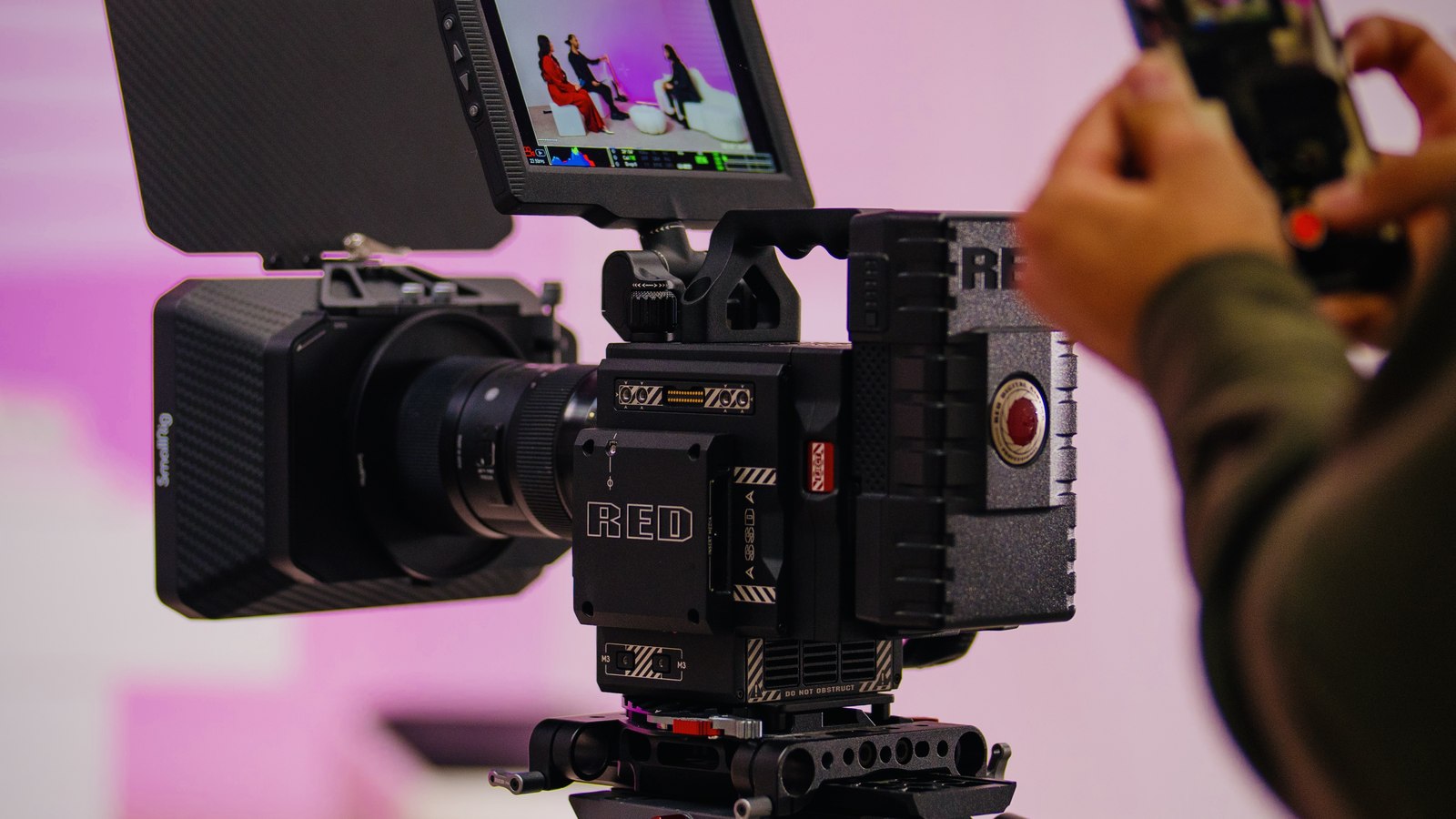RED-Kinokamera im Einsatz für Interview- und Eventproduktion — Videoproduktion von Pixer